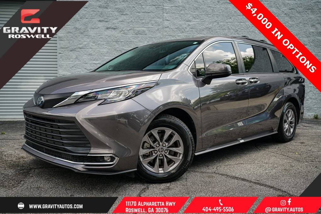 2022 Toyota Sienna XLE — Minivan — 38,025 mi — Roswell, GA