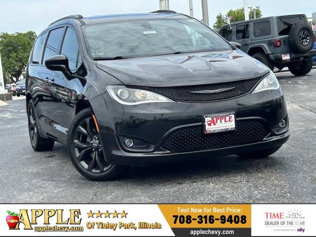 2020 Chrysler Pacifica Touring — Minivan — 105,070 mi — Tinley Park, IL