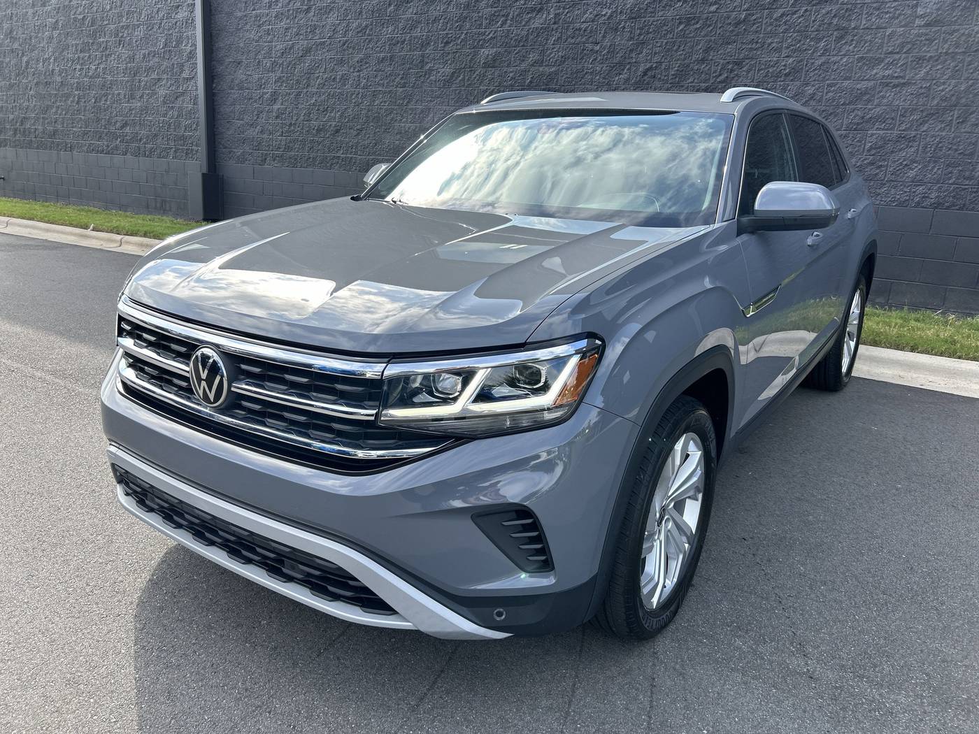 2020 Volkswagen Atlas Cross Sport SEL — SUV — 63,499 mi — Charlotte, NC