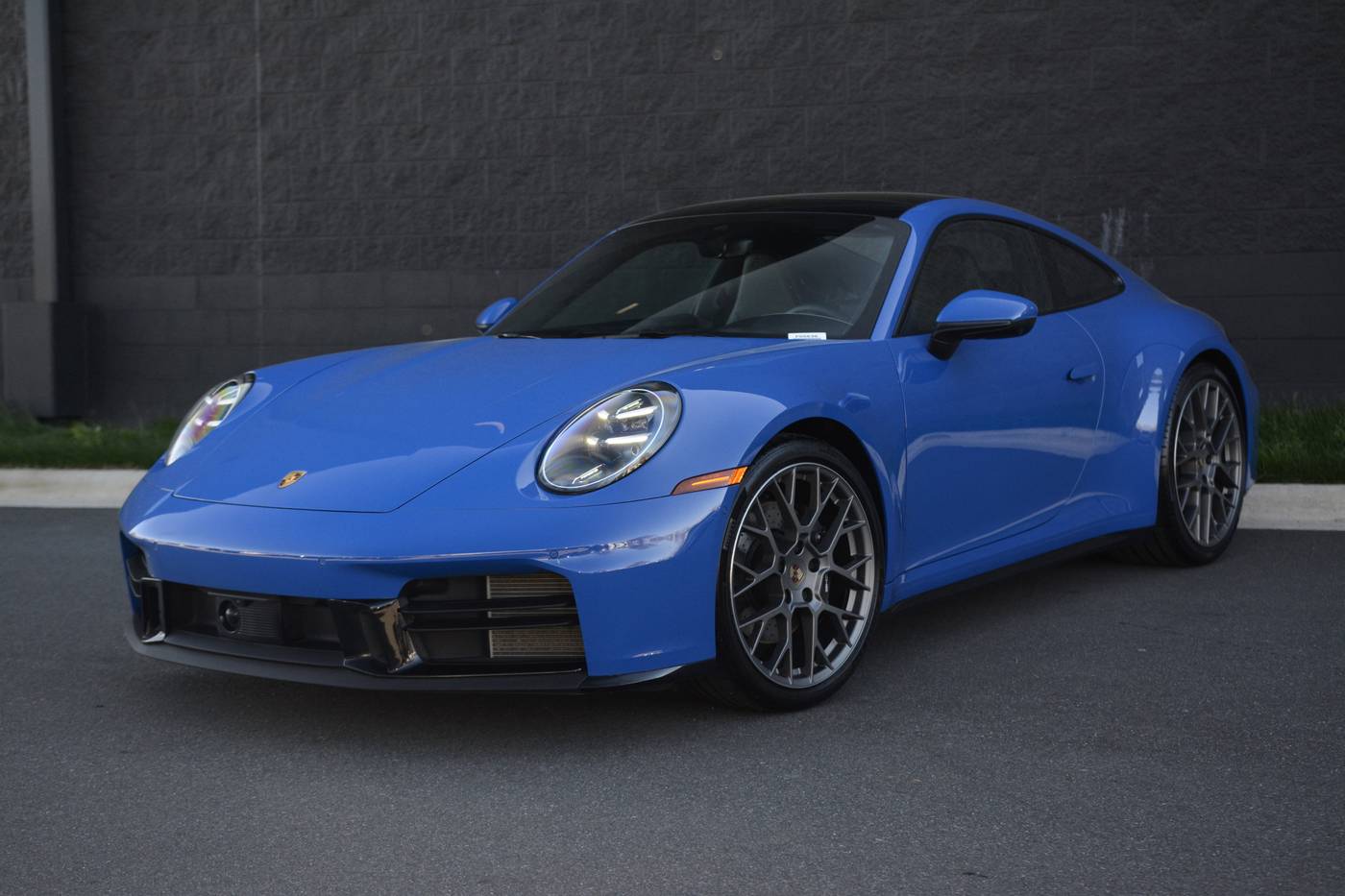 2025 Porsche 911 Carrera