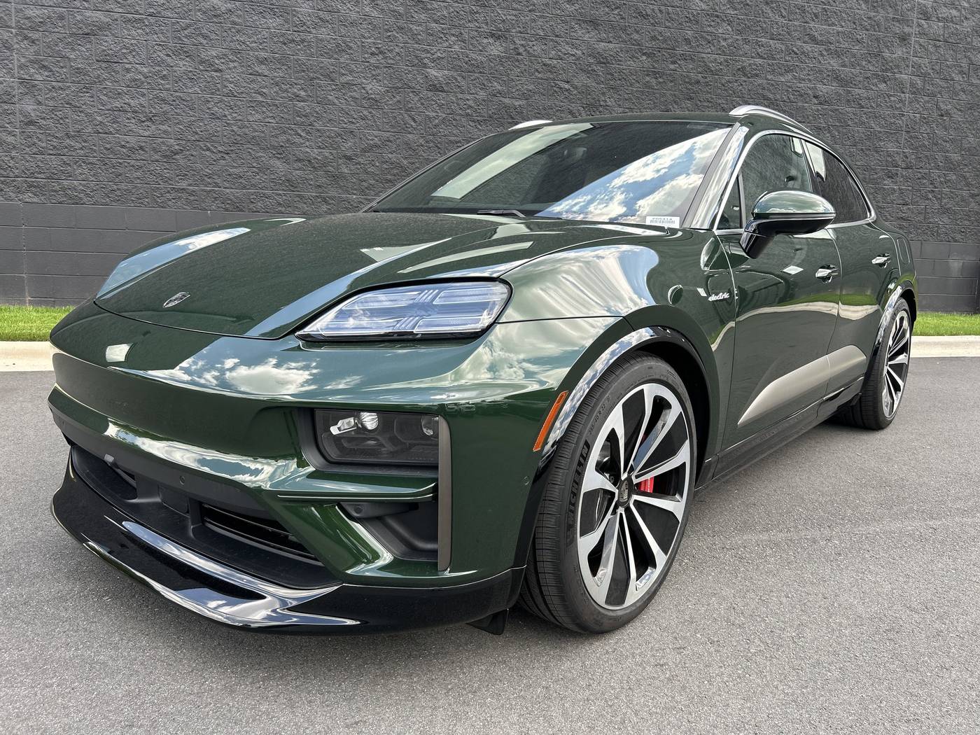 2024 Porsche Macan Electric Turbo — SUV — 1,017 mi — Charlotte, NC