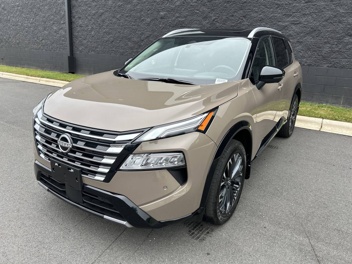 2024 Nissan Rogue Platinum — SUV — 14,116 mi — Charlotte, NC