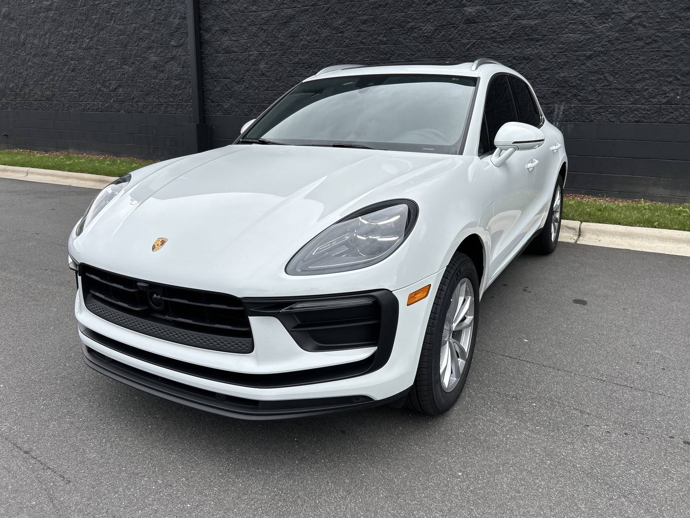 2025 Porsche Macan Macan — SUV — 5,422 mi — Charlotte, NC