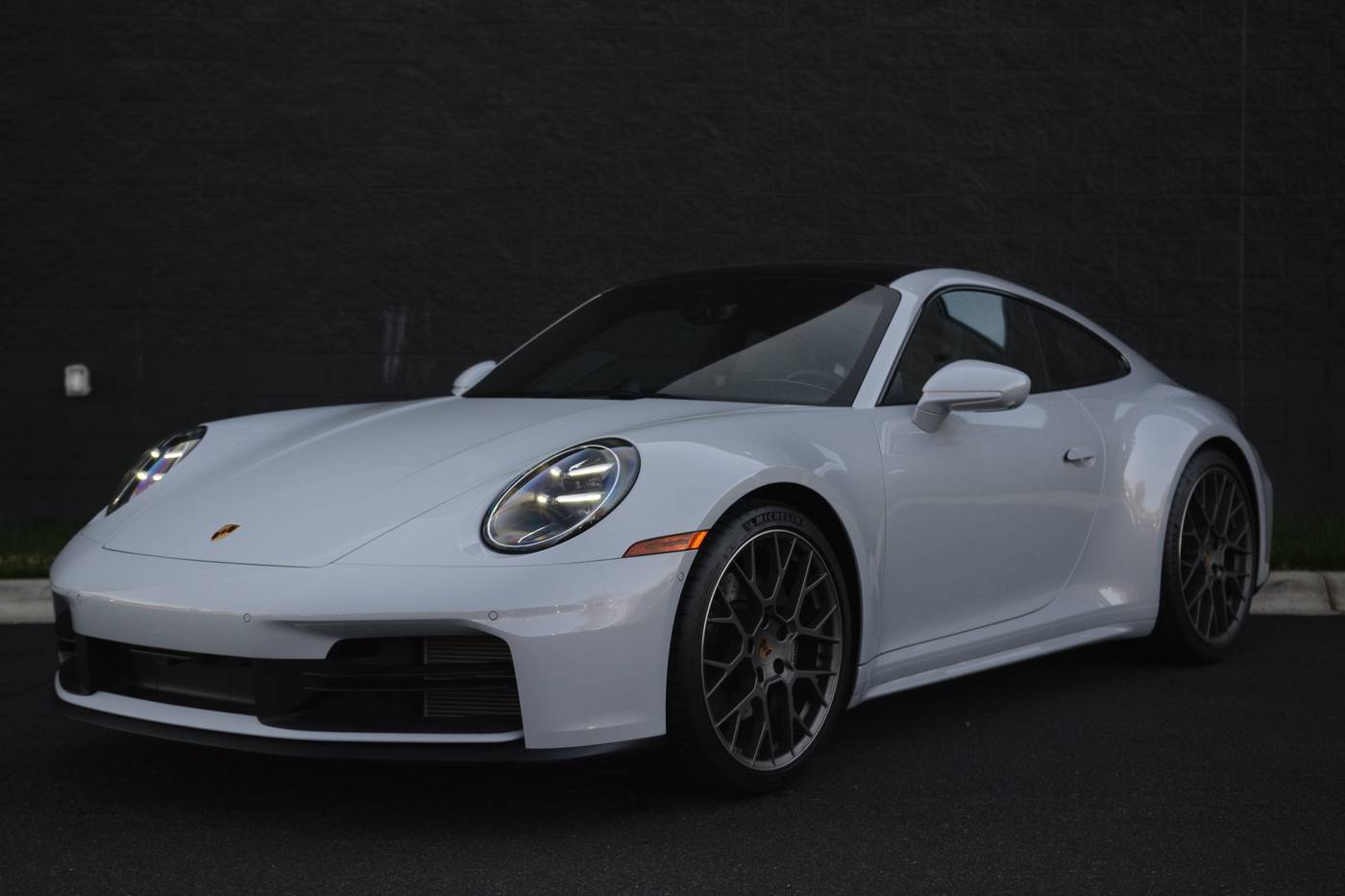 2025 Porsche 911 Carrera