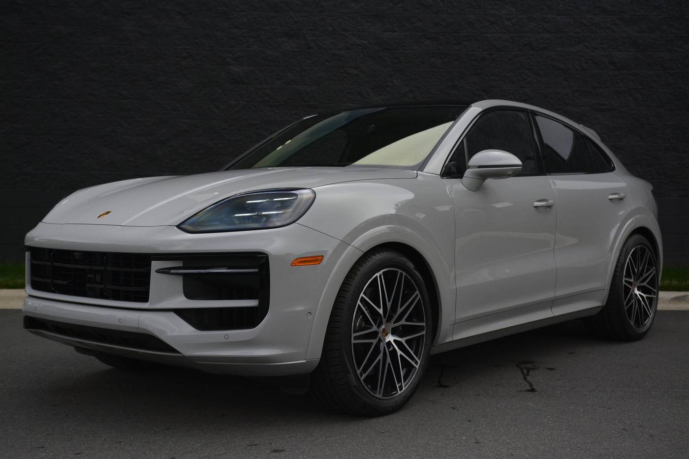 2025 Porsche Cayenne GTS