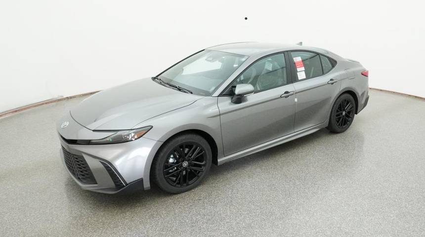 2025 Toyota Camry Hybrid XSE — Sedan — 18,381 mi — Apex, NC
