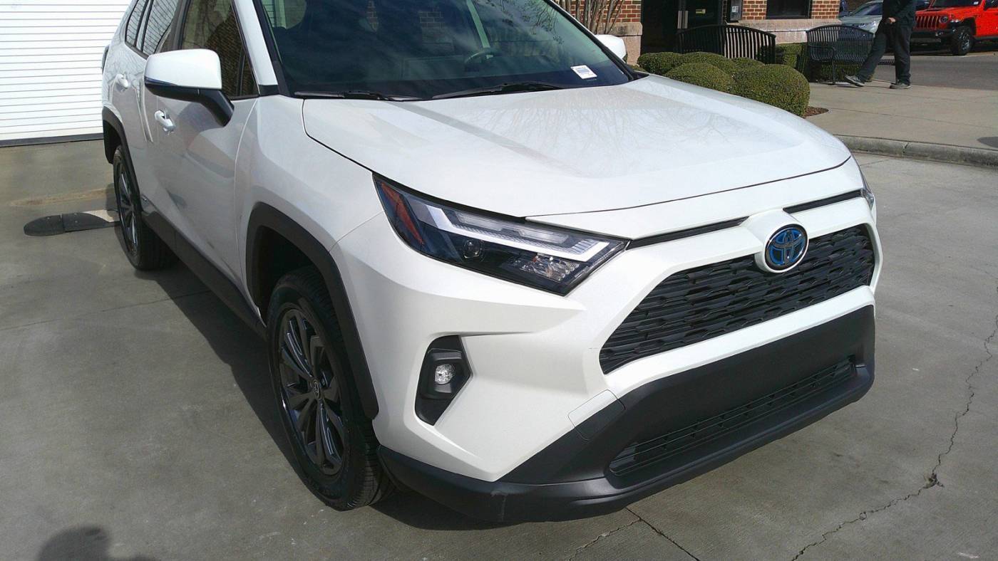 2022 Toyota RAV4 Hybrid XLE Premium — SUV — 29,622 mi — Apex, NC