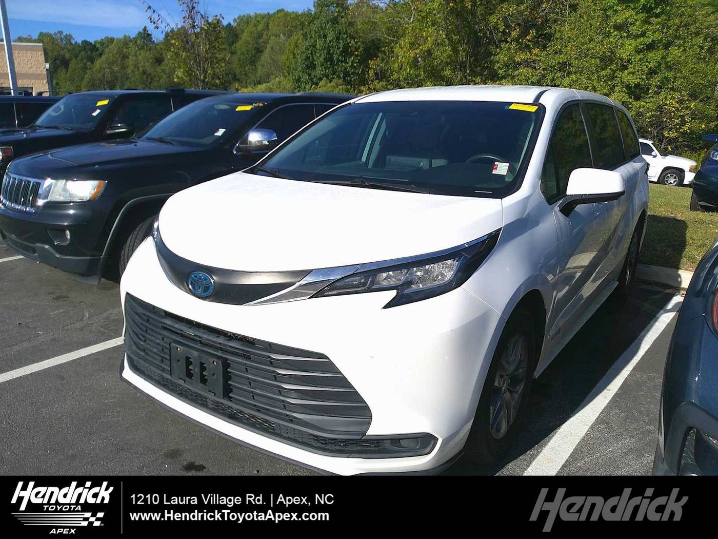 2021 Toyota Sienna LE — Minivan — 153,995 mi — Apex, NC