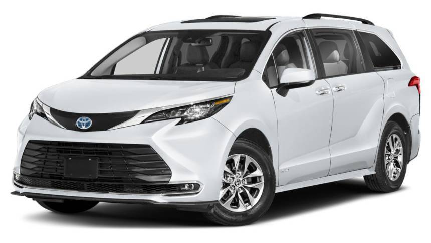 2025 Toyota Sienna XLE — Minivan — 17,315 mi — Apex, NC