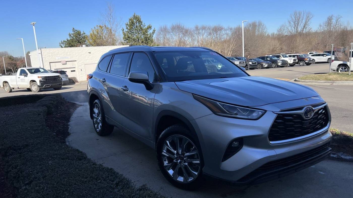 2023 Toyota Highlander Hybrid Limited — SUV — 18,065 mi — Apex, NC