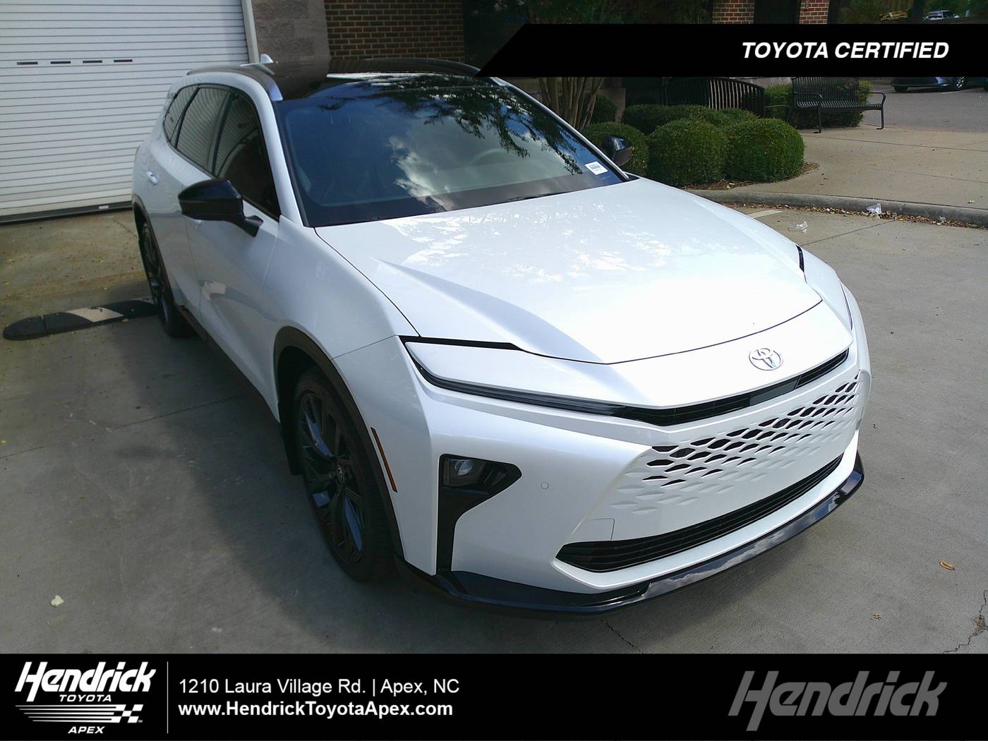 2025 Toyota Crown Signia Limited — SUV — 4,209 mi — Apex, NC