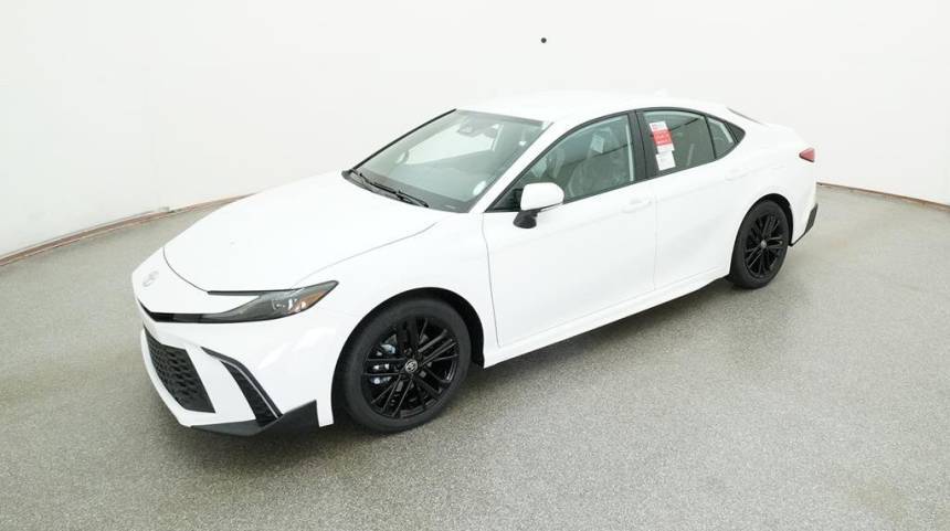 2025 Toyota Camry SE — Sedan — 9,661 mi — Apex, NC