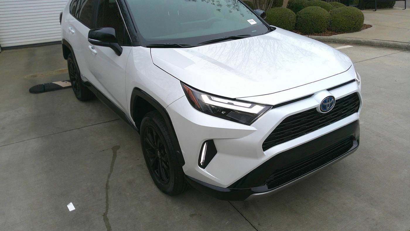2024 Toyota RAV4 Hybrid XSE — SUV — 3,877 mi — Apex, NC