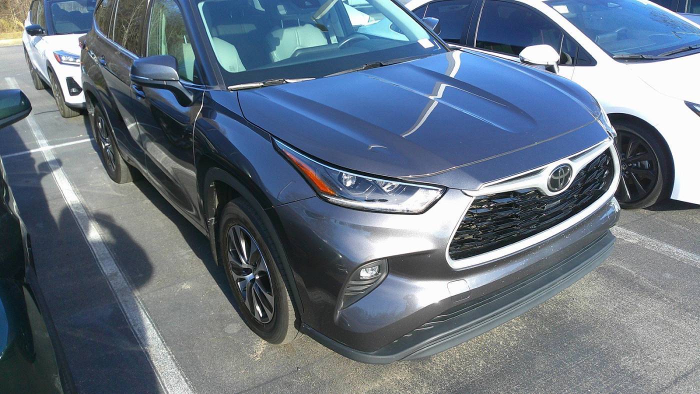 2021 Toyota Highlander XLE — SUV — 40,948 mi — Apex, NC