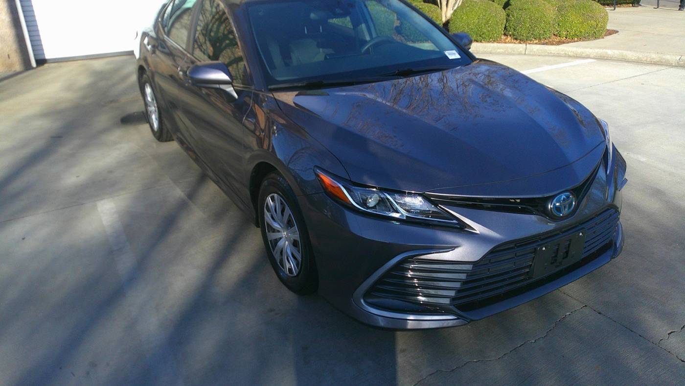 2022 Toyota Camry Hybrid LE — Sedan — 61,747 mi — Apex, NC