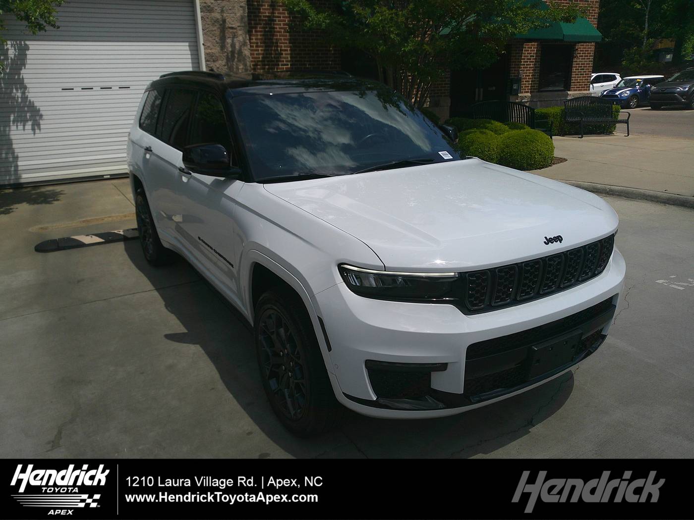 2023 Jeep Grand Cherokee Summit Reserve — SUV — 21,817 mi — Apex, NC
