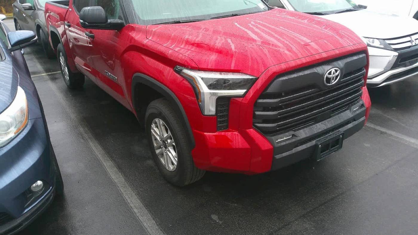 2025 Toyota Tundra SR5 — Pickup Truck — 519 mi — Apex, NC