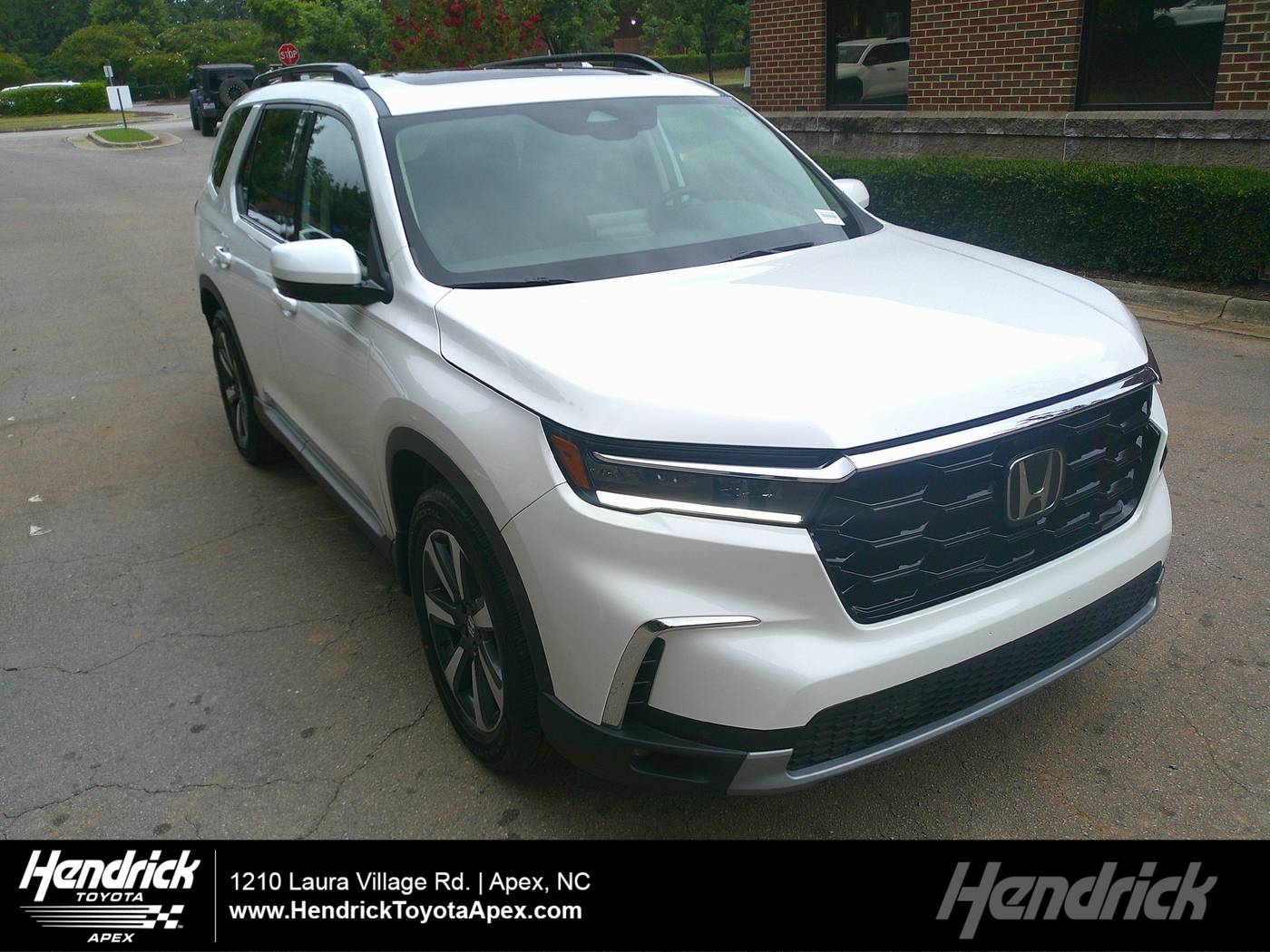 2023 Honda Pilot Touring — SUV — 40,474 mi — Apex, NC