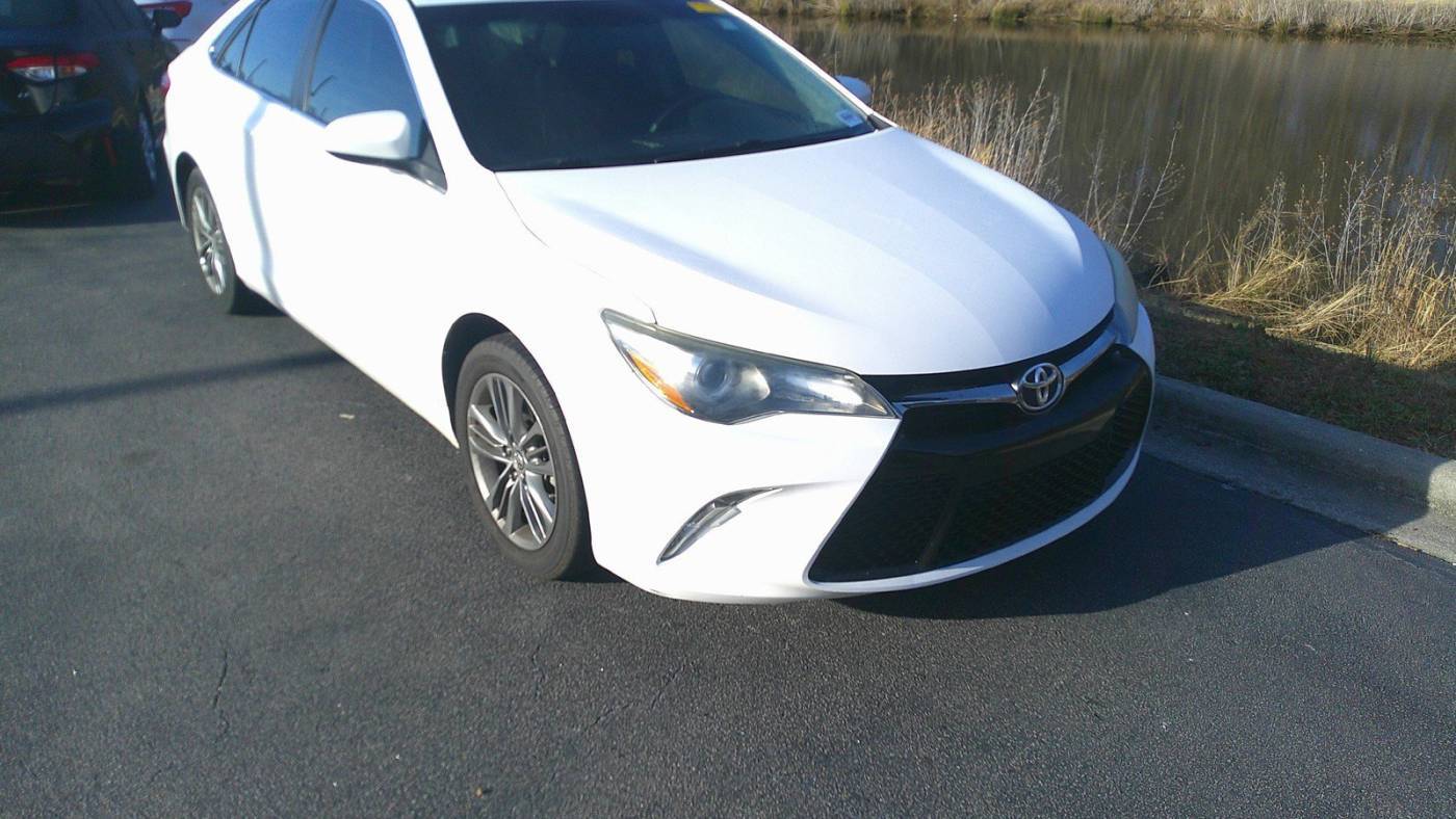 2015 Toyota Camry SE — Sedan — 111,813 mi — Apex, NC