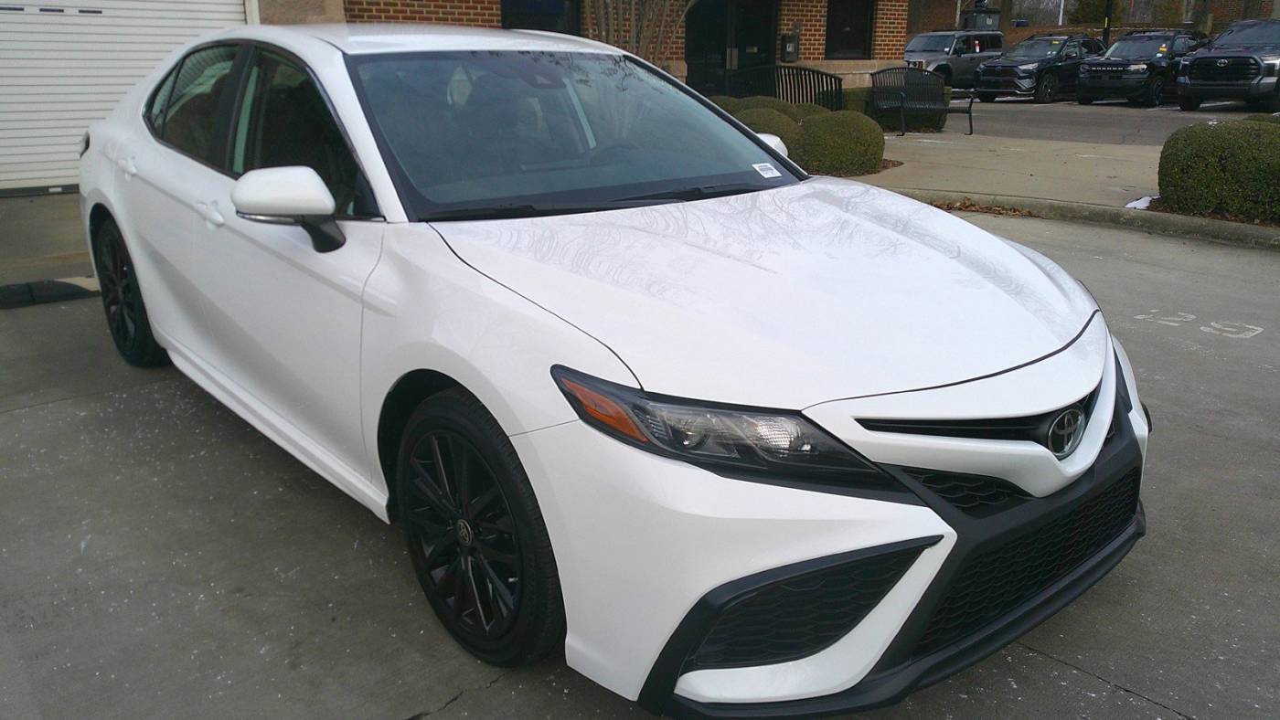 2024 Toyota Camry SE — Sedan — 2,996 mi — Apex, NC
