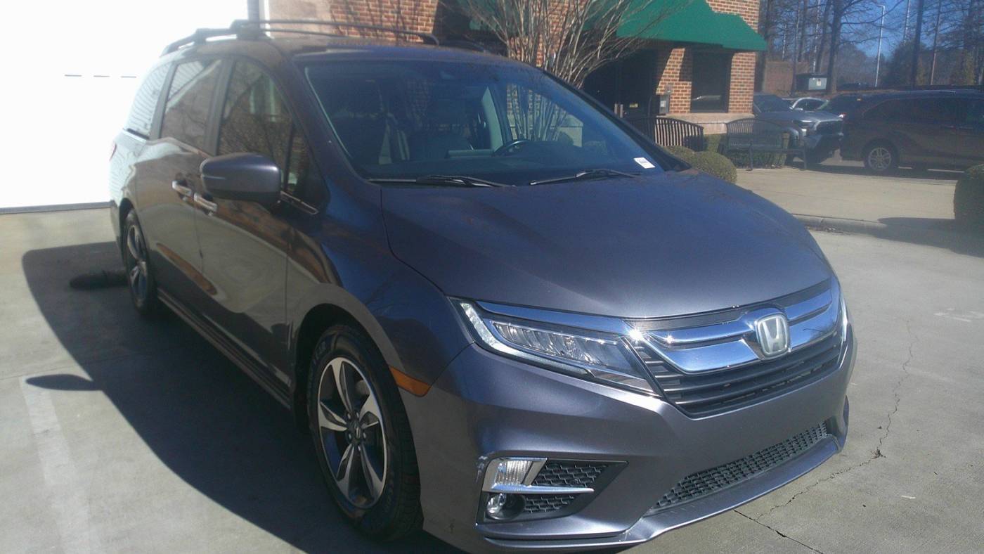 2018 Honda Odyssey Touring — Minivan — 89,678 mi — Apex, NC