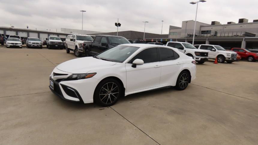 2022 Toyota Camry SE — Sedan — 50,245 mi — Spring, TX