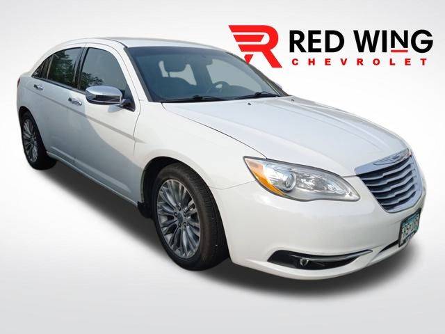 2013 Chrysler 200 Limited — Sedan — 111,131 mi — Red Wing, MN