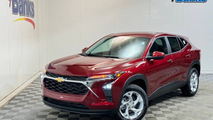 2025 Chevrolet Trax LS — SUV — 5,893 mi — Concord, NH