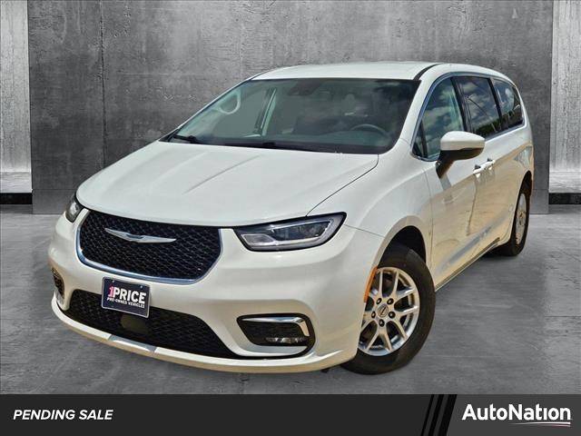 2023 Chrysler Pacifica Touring L — Minivan — 68,120 mi — Arlington, TX