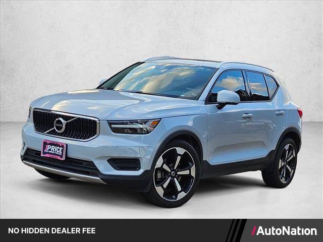 2020 Volvo XC40 Momentum