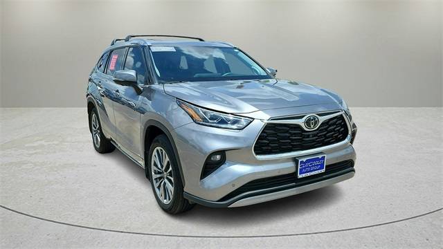 2025 Toyota Highlander Hybrid XLE — SUV — 7,379 mi — Irving, TX