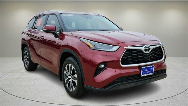 2023 Toyota Highlander XLE — SUV — 13,008 mi — Irving, TX
