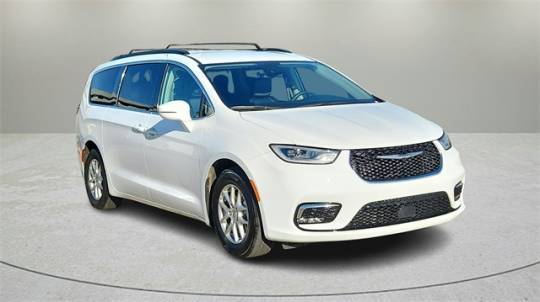 2022 Chrysler Pacifica Touring L — Minivan — 58,137 mi — Irving, TX