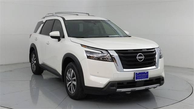 2024 Nissan Pathfinder SL — SUV — 13,690 mi — Irving, TX