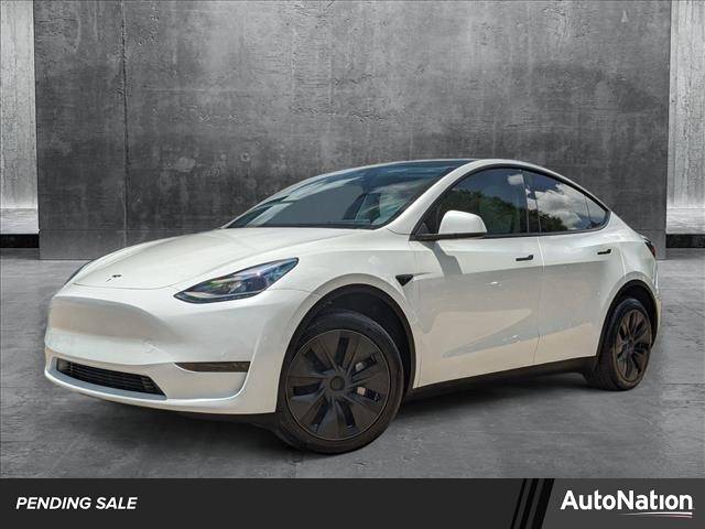 2025 Tesla Model Y Long Range — SUV — 3,400 mi — Houston, TX
