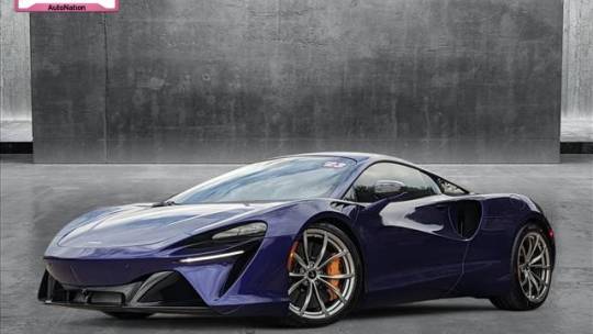 2023 McLaren Artura