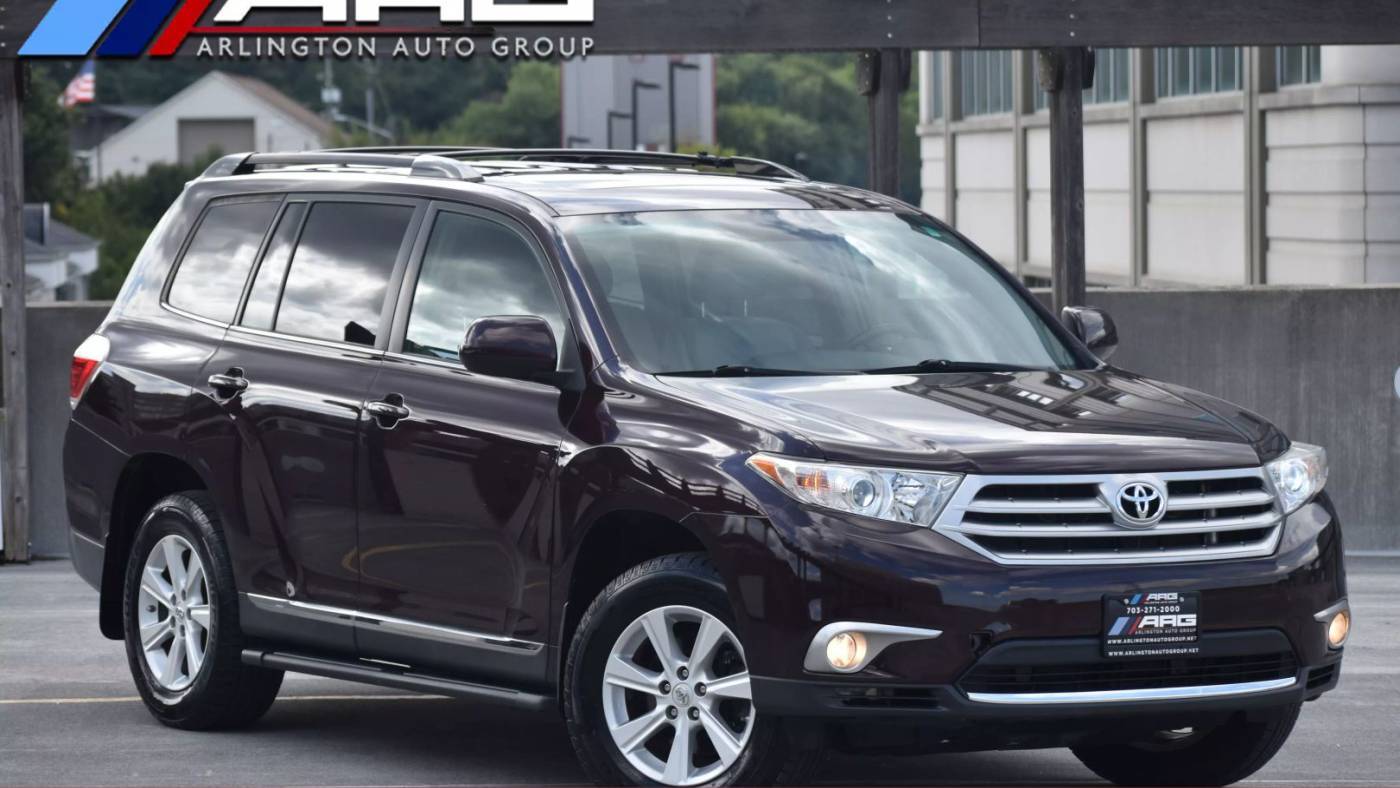 2011 Toyota Highlander SE V6 — SUV — 108,053 mi — Arlington, VA