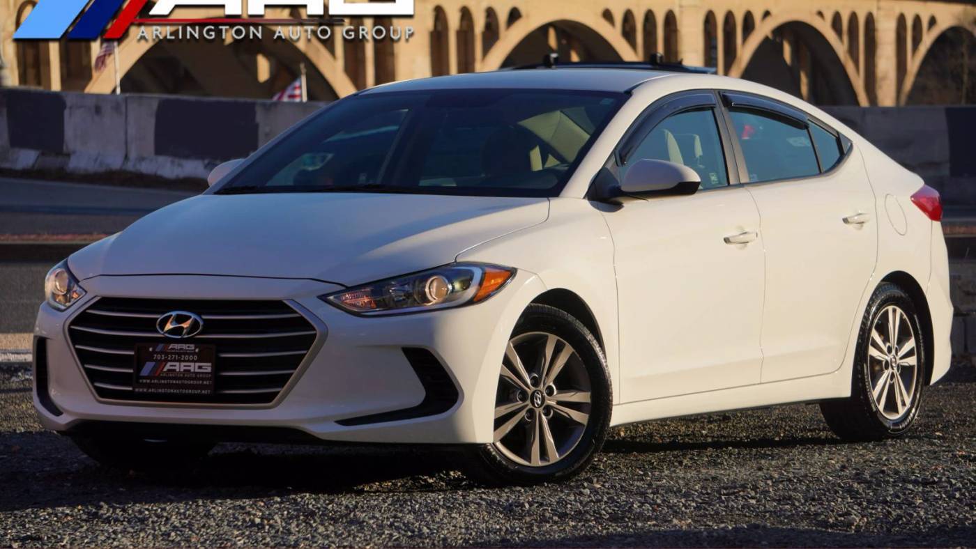 2017 Hyundai Elantra SE — Sedan — 67,740 mi — Arlington, VA