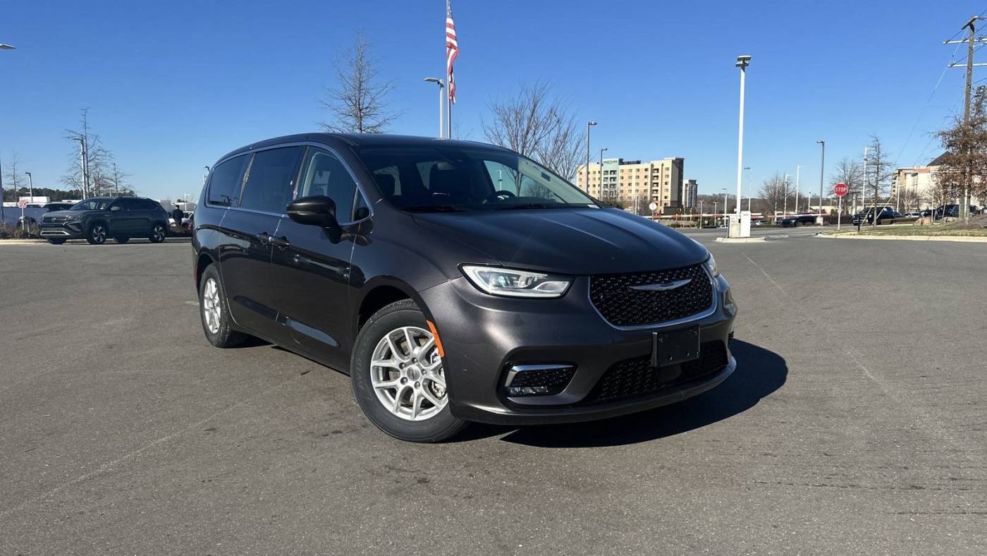 2023 Chrysler Pacifica Touring L — Minivan — 58,232 mi — Concord, NC