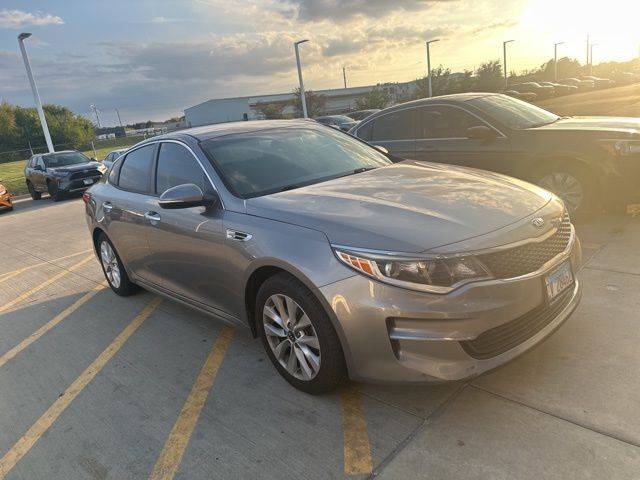 2017 Kia Optima LX — Sedan — 101,915 mi — Bloomington, IL