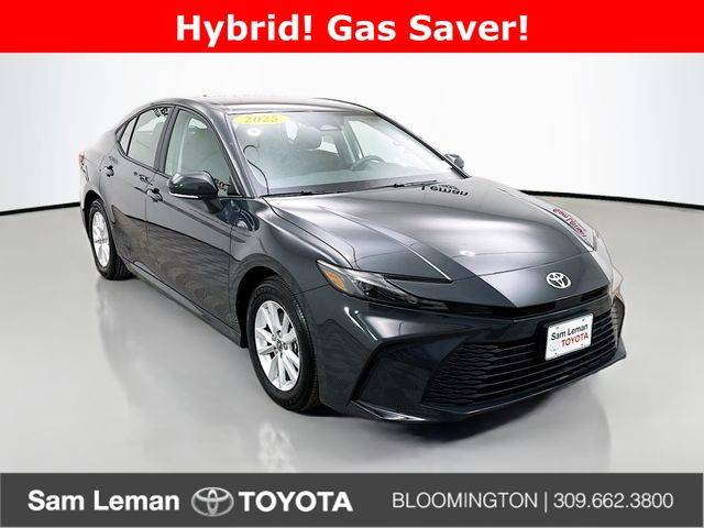 2025 Toyota Camry LE — Sedan — 15,528 mi — Bloomington, IL