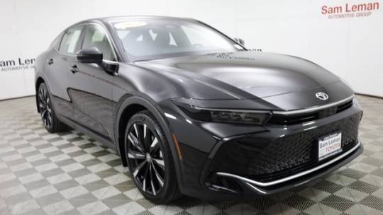 2023 Toyota Crown Platinum — Sedan — 12,530 mi — Bloomington, IL