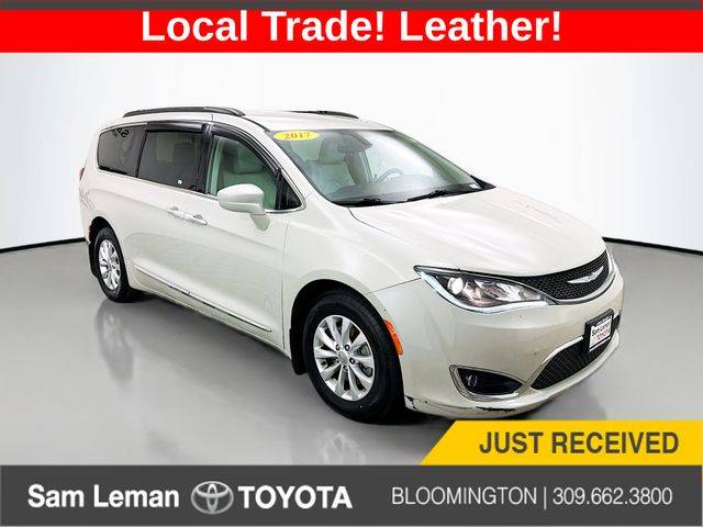 2017 Chrysler Pacifica Touring L — Minivan — 109,111 mi — Bloomington, IL