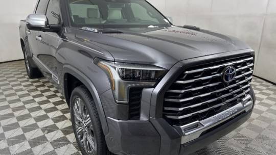 2022 Toyota Tundra Hybrid Capstone — Pickup Truck — 32,223 mi — Bloomington, IL