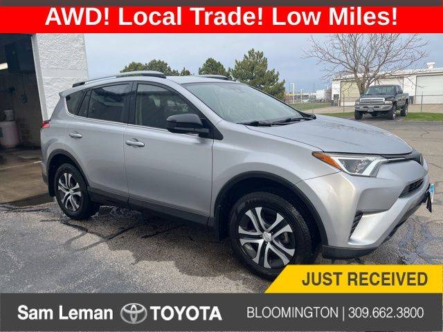 2018 Toyota RAV4 LE — SUV — 73,760 mi — Bloomington, IL
