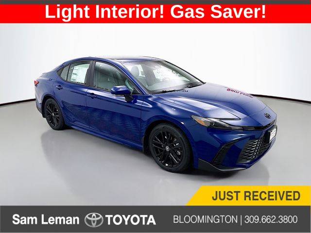 2025 Toyota Camry Hybrid SE — Sedan — 1,698 mi — Bloomington, IL
