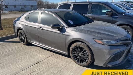 2022 Toyota Camry SE — Sedan — 23,214 mi — Bloomington, IL