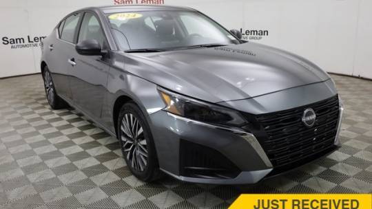 2024 Nissan Altima SV — Sedan — 24,422 mi — Bloomington, IL