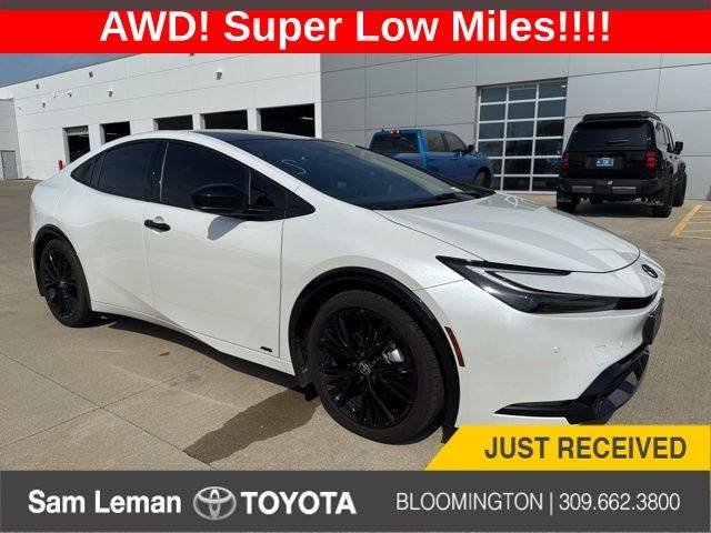 2025 Toyota Prius Limited — Hatchback — 3,498 mi — Bloomington, IL
