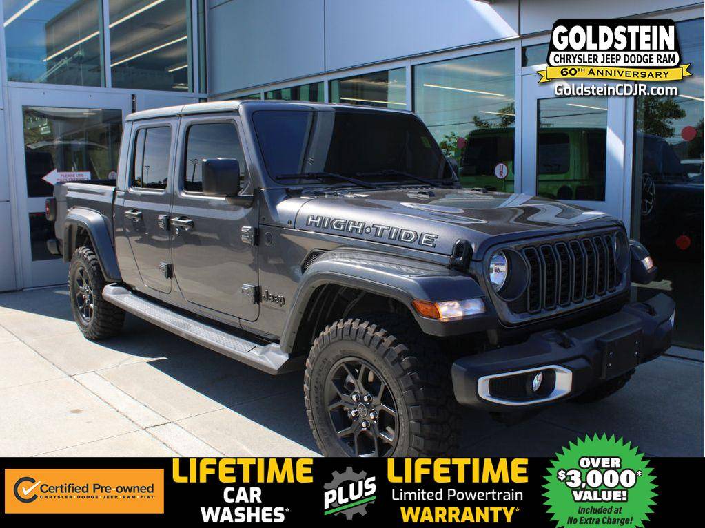 2025 Jeep Gladiator High Tide — Pickup Truck — 1,396 mi — Latham, NY